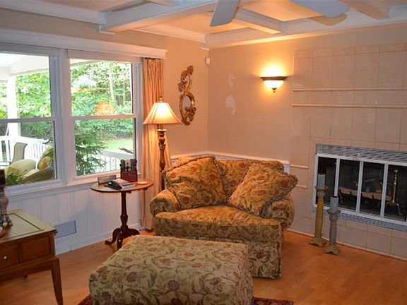 4th image of 20 Briarcreek Ct