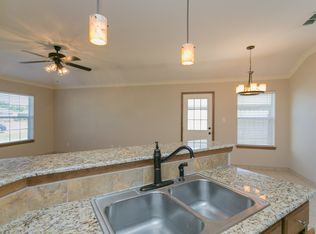 16100/16102 Rolling Meadows Dr., Lindale, TX 75771