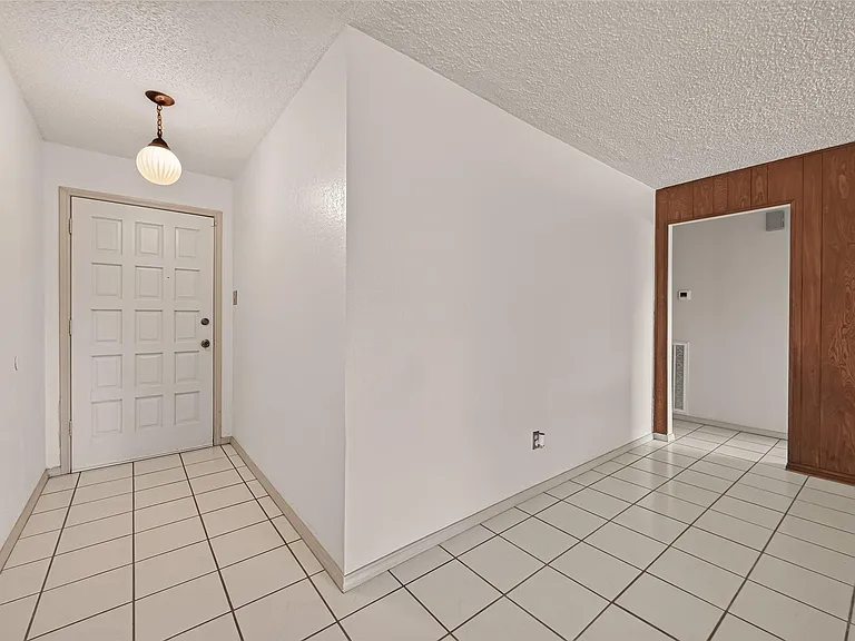 5206 Olana Dr — Photo 4