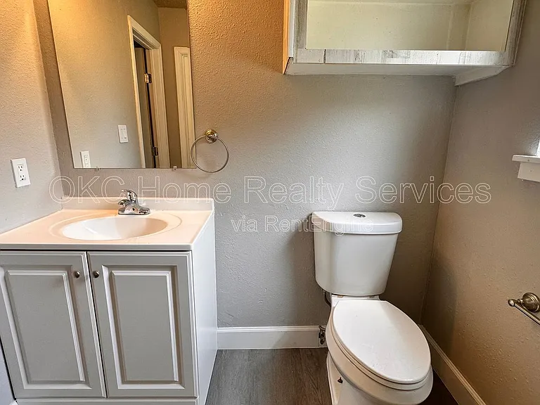 1617 N Christine Dr — Photo 19
