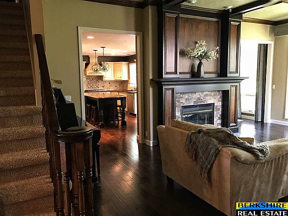 2nd image of 6401 S 102nd St