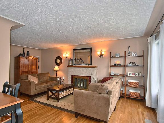2nd image of 218 E Garland Ave #Not