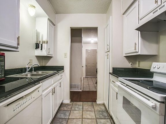 5th image of 4509 Woodcreek Dr