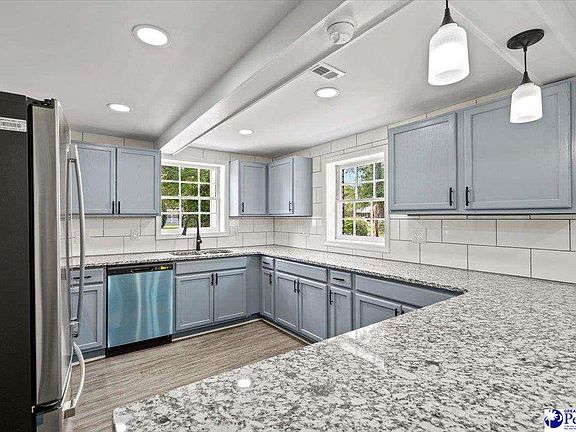 5th image of 1770 Woods Dr