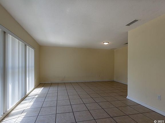 4th image of 2836 NW 48th Ave