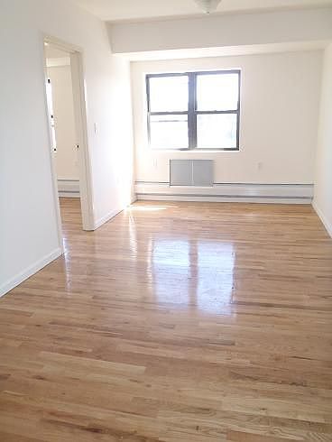2nd image of 2146 29th St APT B4