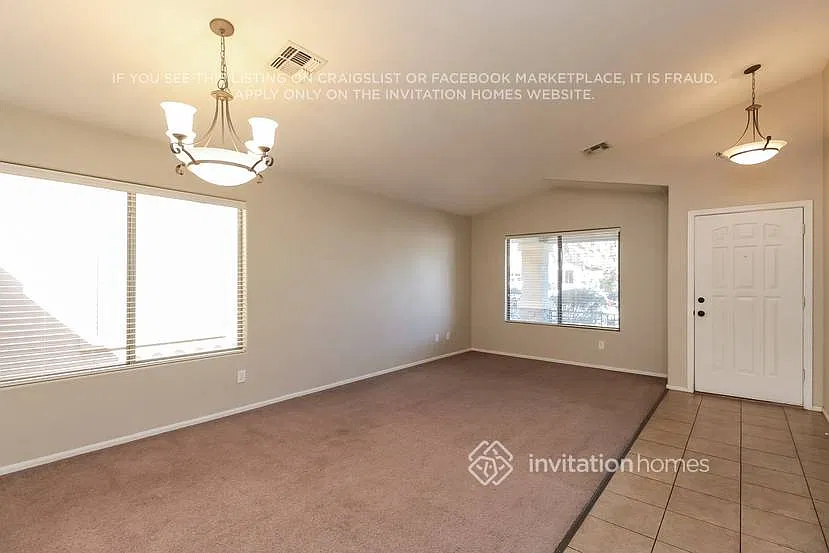 5525 W Wood St Phoenix, AZ 85043 — Photo 2