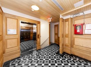 371 E 10th St #PENTHOUSE, New York, NY 10009