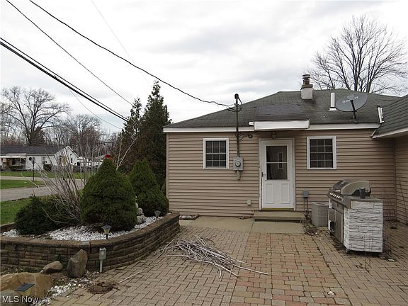 2nd image of 1632 School St