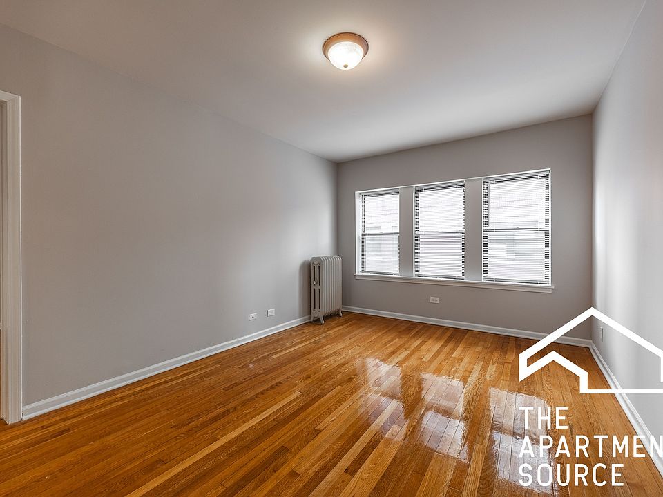 1st image of 5746 N Winthrop Ave APT 303