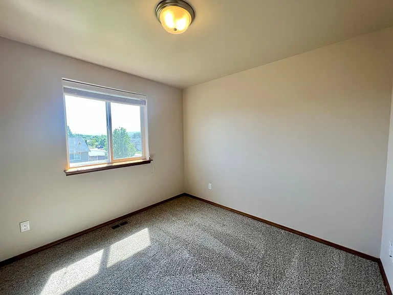 210 W Hailey Ct — Photo 13