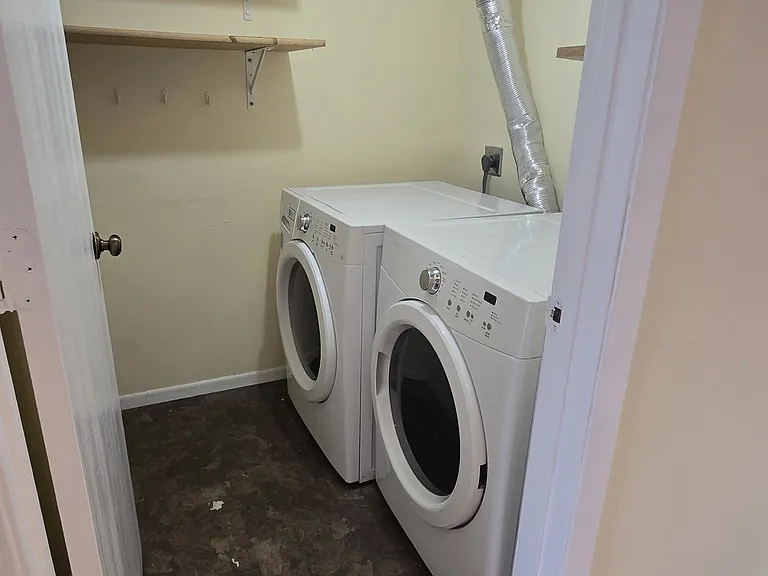 1415 N Sterling Ave #202 — Photo 4