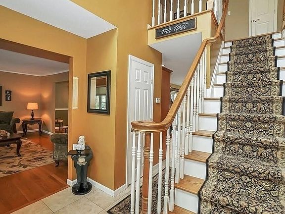 3rd image of 325 Brendan Ave