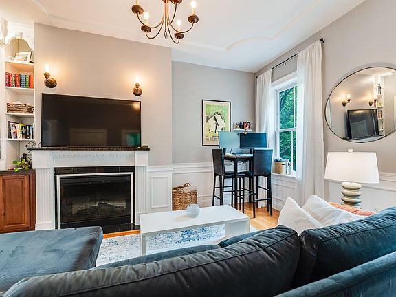5th image of 57 Baldwin St #2