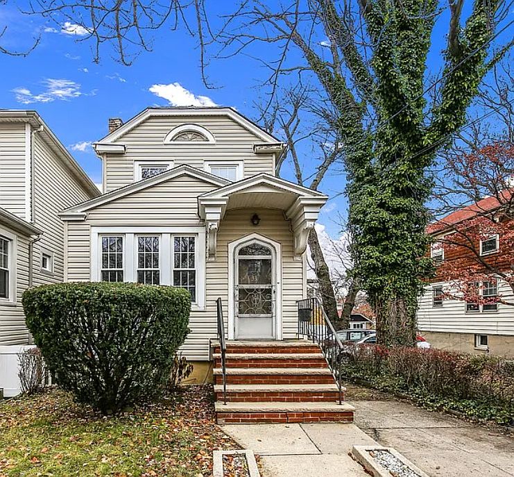 1st image of 33 Lee Ave