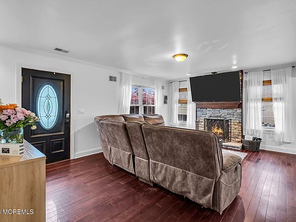 2nd image of 1062 Kilkormic Street
