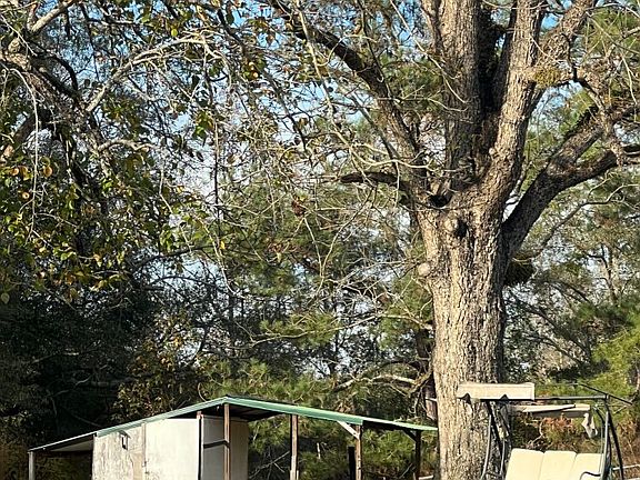 Livestock Shelter with Tack Storage