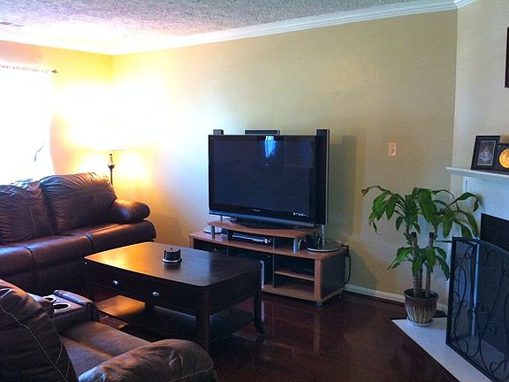 2nd image of 4298 Drake Ct