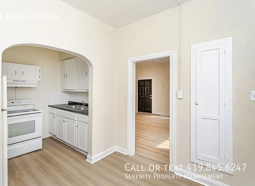 Fresh for Summer! Beautifully Renovated 2-Bedroom Apartment Near the Historic Old West End! — Photo 4