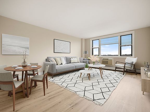 Bright Open Concept living Room