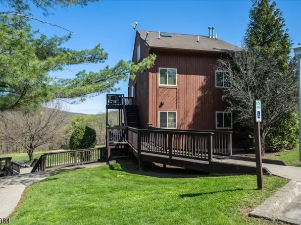 6 Falkenstein Dr Unit 8, Vernon Twp., NJ 07462