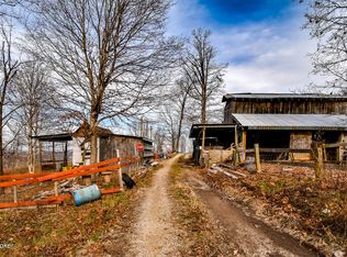 674 Mountain Ln, Vine Grove, KY 40175