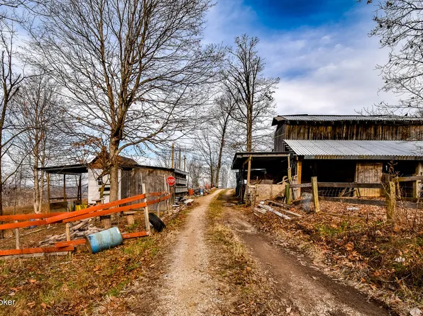 674 Mountain Ln, Vine Grove, KY 40175