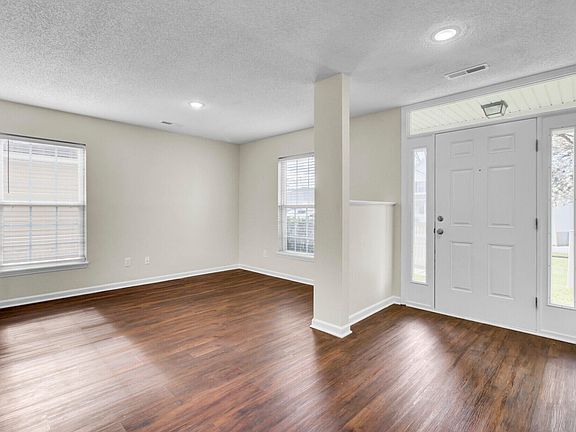 3rd image of 325 Sunburst Way
