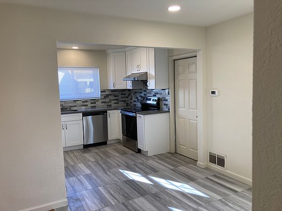 4th image of 857 Pinewood Dr