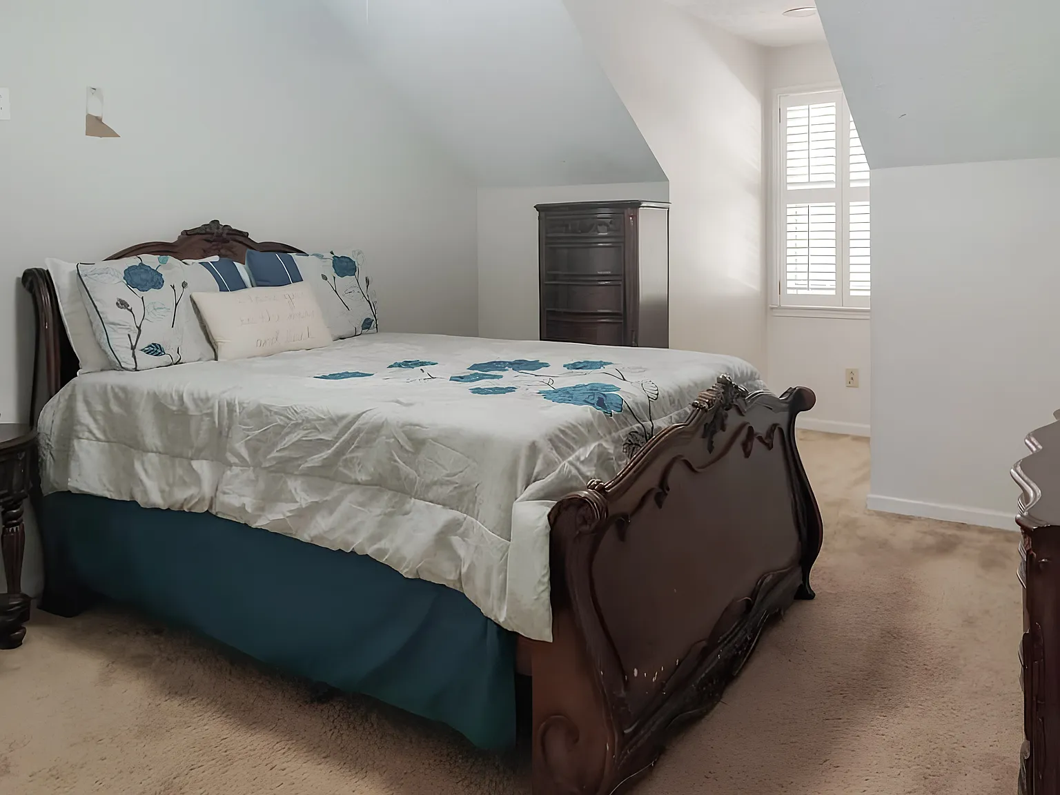 4 bed, 2.5 bath, 1699 sqft, $957 — Photo 3