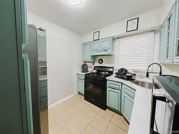 3rd image of 156-18 137th Avenue