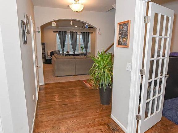 4th image of 10689 Windbrook Ct