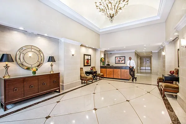 Rented by Compass | media 63