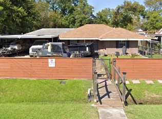 109 Noras Ln, Houston, TX 77022