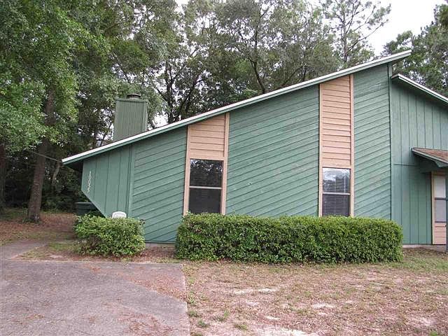 1st image of 10055 Hillview Dr