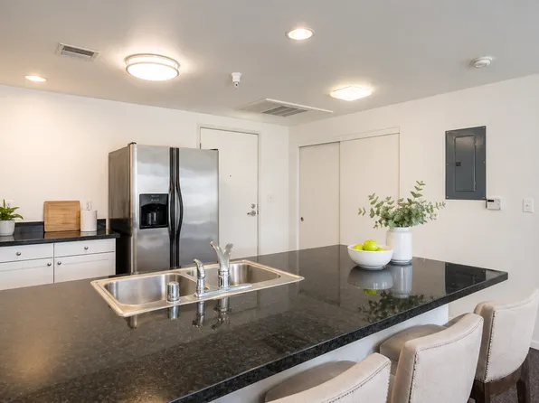 Bixel at Fifth