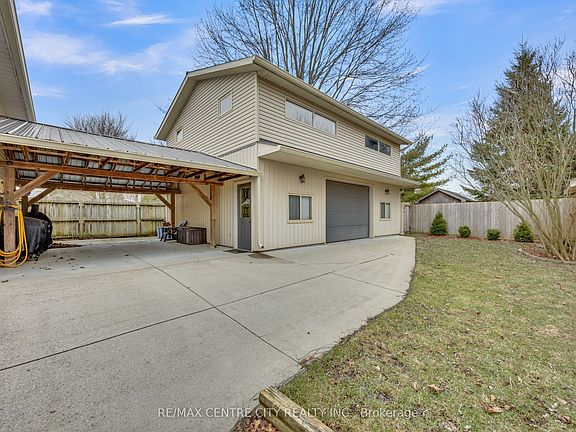 4th image of 174 Ridge St