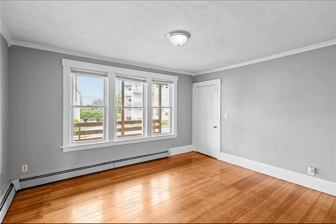 3 bed, 1120 sqft, $2,000 — Photo 4