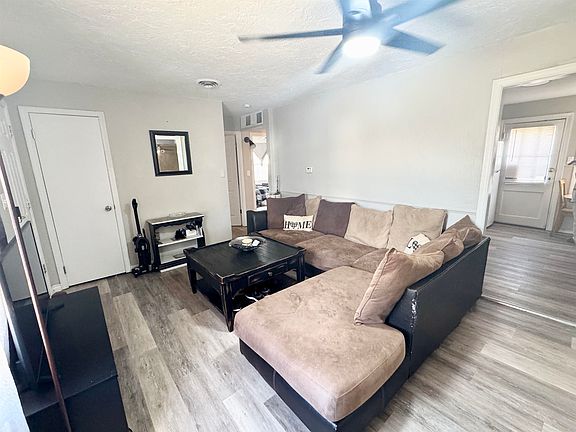 5th image of 2546 Everitt Dr