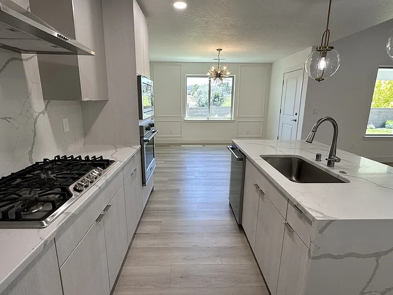 6419 W 32nd Ave — Photo 14