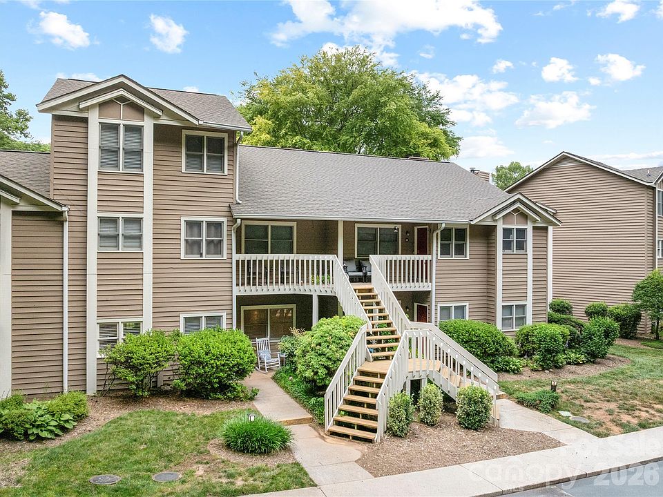 1st image of 20 Timberlake Dr