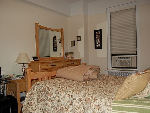 4th image of 200 W 90th St Unit 15U