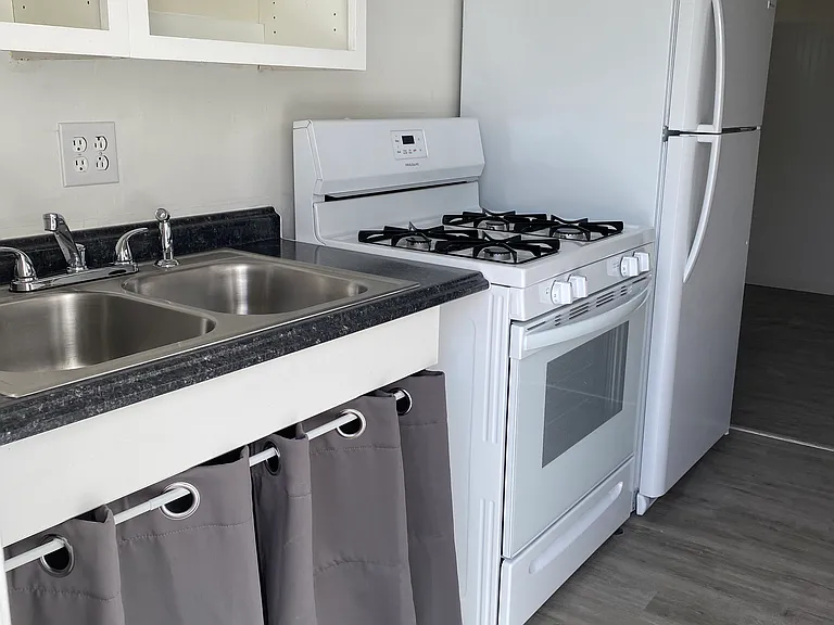 33172 Ocean Hill Dr #2 — Photo 6