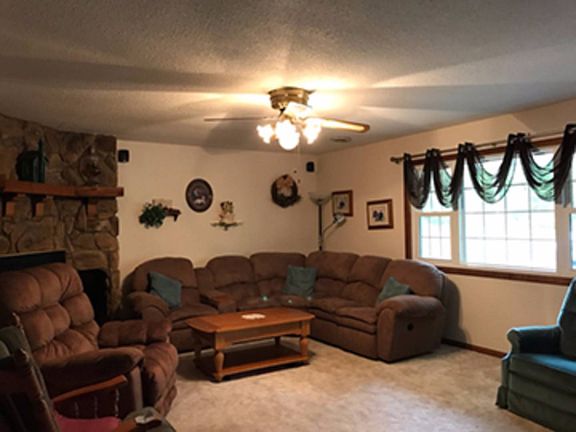 5th image of 933 County Road 2050 E