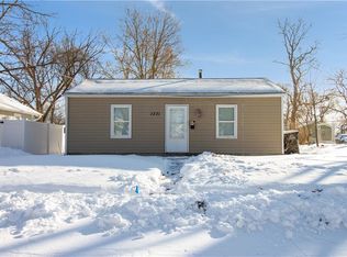 1331 Hutton St, Des Moines, IA 50316