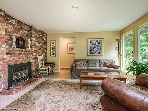 3rd image of 21822 NE 154th St