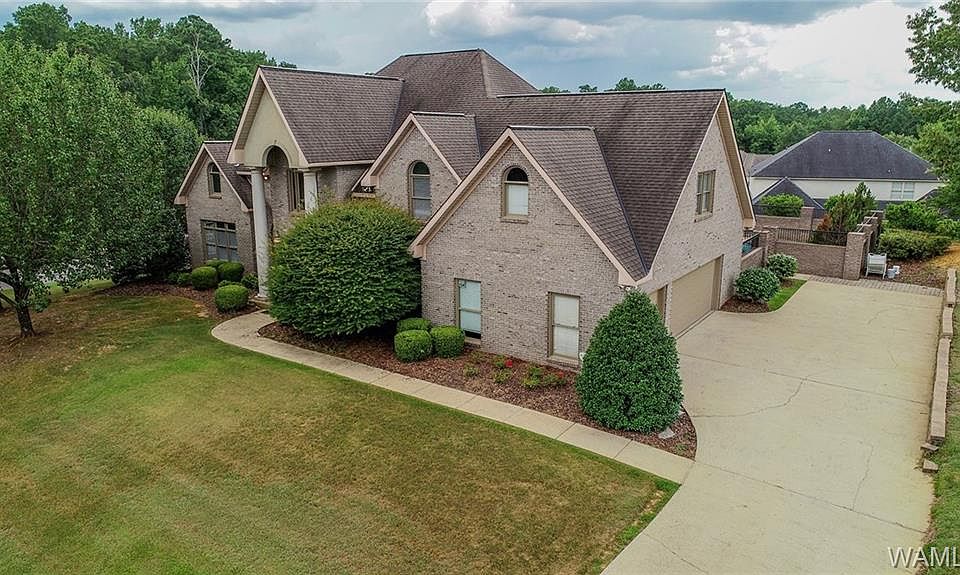 1st image of 2905 Lake Cove Cir