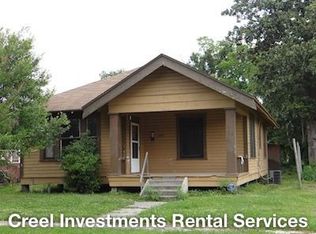1090 Prairie St, Beaumont, TX 77701