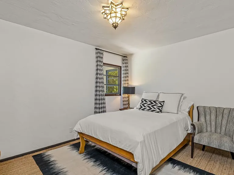11662 Duque Dr — Photo 33
