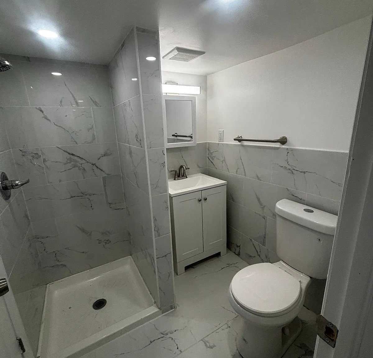 88 Centre Ave — Photo 4
